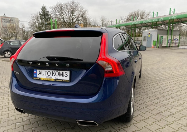 Volvo V60 cena 48900 przebieg: 223000, rok produkcji 2015 z Kutno małe 211